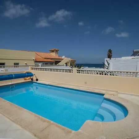 Charming By The Sea With Private Pool 别墅