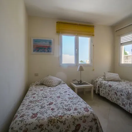 Charming By The Sea With Private Pool 科拉雷侯