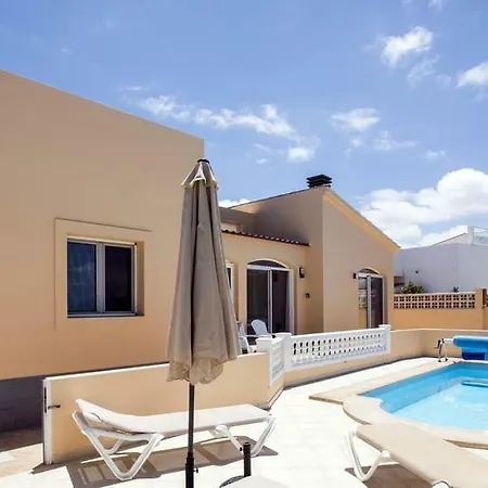 Charming By The Sea With Private Pool 科拉雷侯