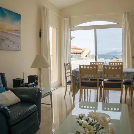 Charming By The Sea With Private Pool
