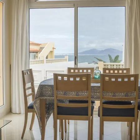 Charming By The Sea With Private Pool 别墅